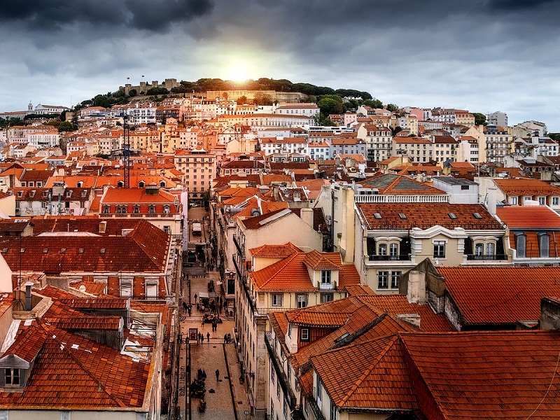 Crescimento de Estrangeiros em Portugal: 750.000 Residentes em 2022
