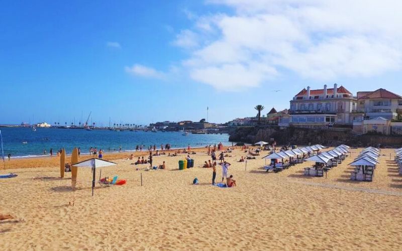 Relaxe nas praias de Cascais