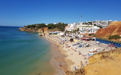 Olhos de Água: Um Encanto Tradicional no Coração do Algarve