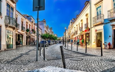 Tavira: Charme Histórico e Praias com Águas Quentes