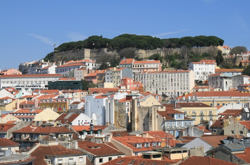 Venda de casas em Portugal absorve por completo construção nova