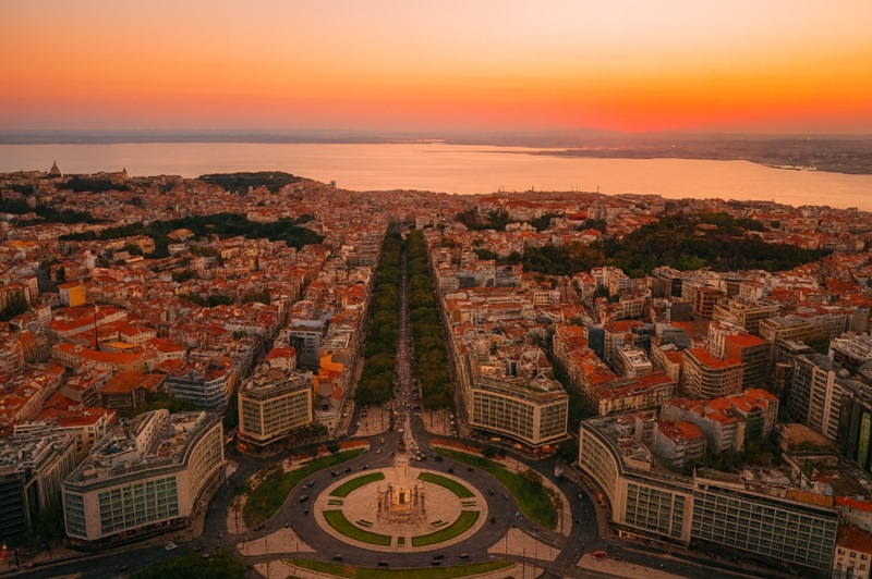 Santo António, o bairro elegante da Avenida da Liberdade
