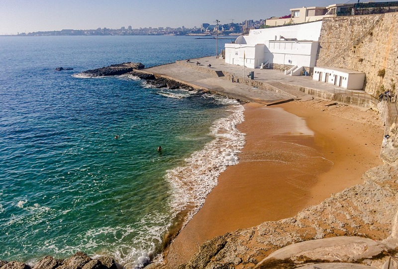 Praia da Azarujinha em Estoril