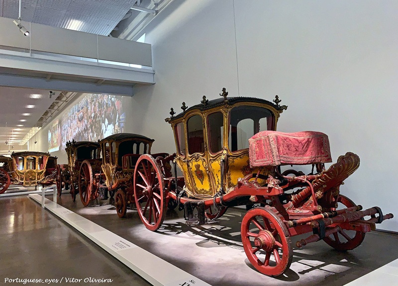Berlinda dos Seis Castelos no Museu Nacional dos Coches, em Lisboa